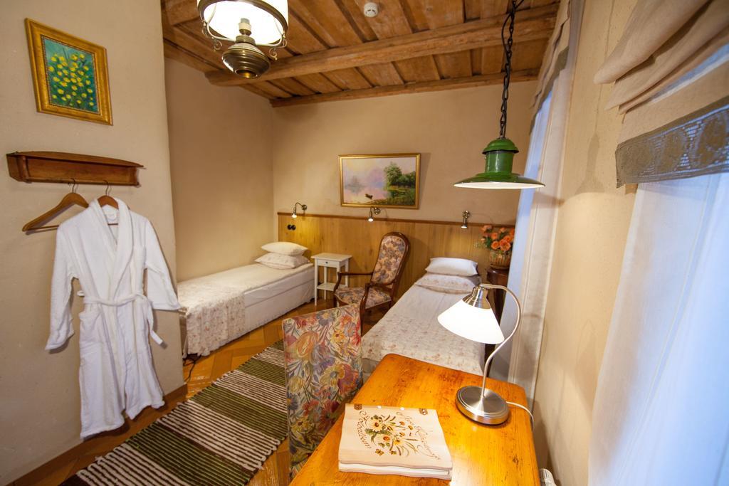 Aasa Kuelalistemaja Hotel Viljandi  Bilik gambar